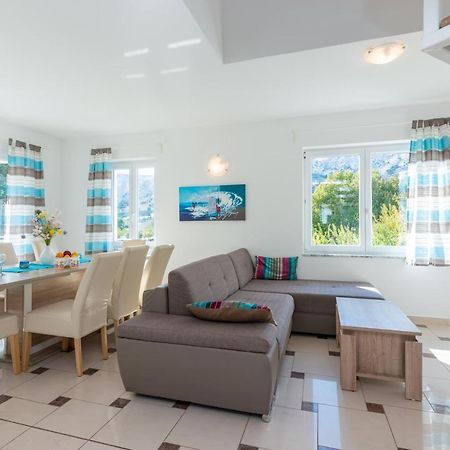 Beautiful Apartment Lovorka 6 , Baska, Krk Экстерьер фото