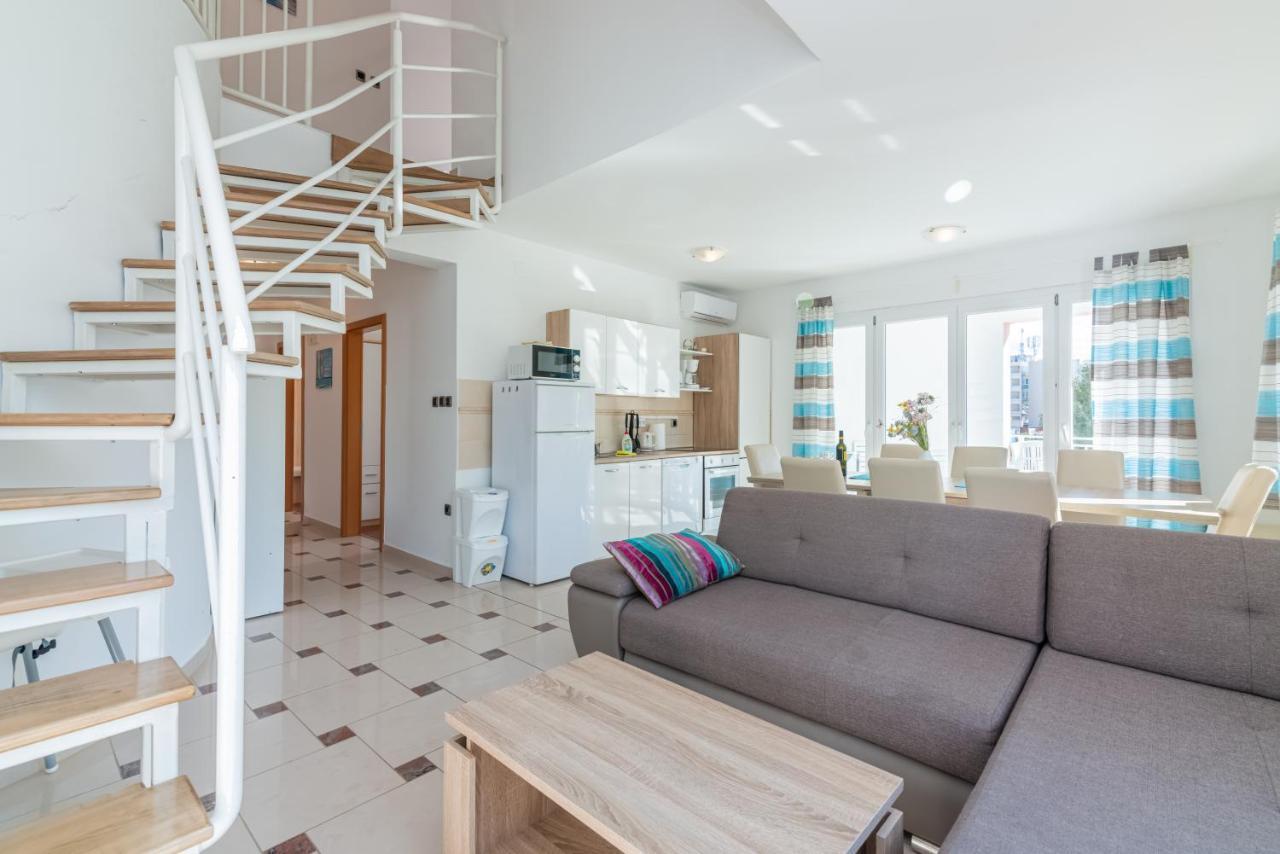 Beautiful Apartment Lovorka 6 , Baska, Krk Экстерьер фото