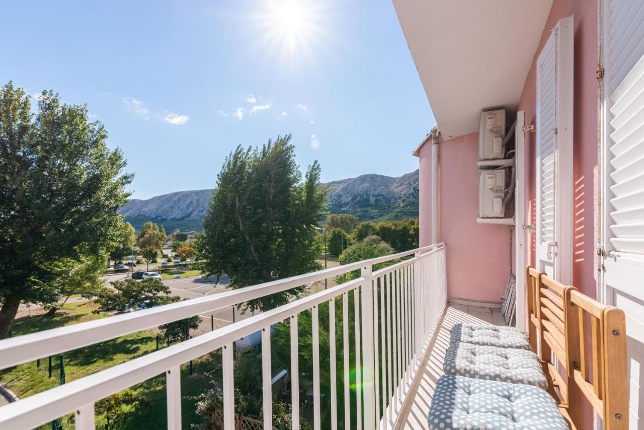 Beautiful Apartment Lovorka 6 , Baska, Krk Экстерьер фото