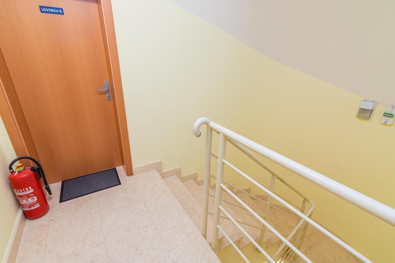 Beautiful Apartment Lovorka 6 , Baska, Krk Экстерьер фото